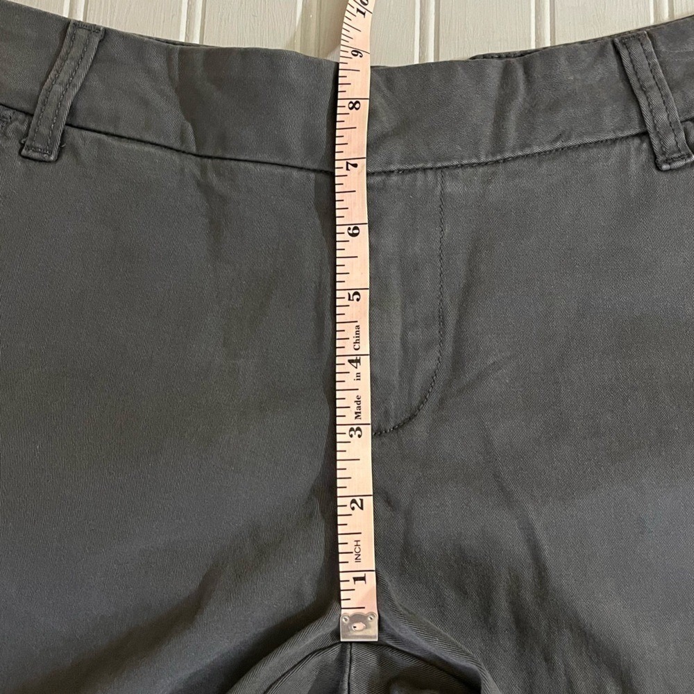 Caslon Flat Front Bermuda Chino Shorts Womens 4 Dark Gray Preppy Stretch NWOT - Picture 12 of 13